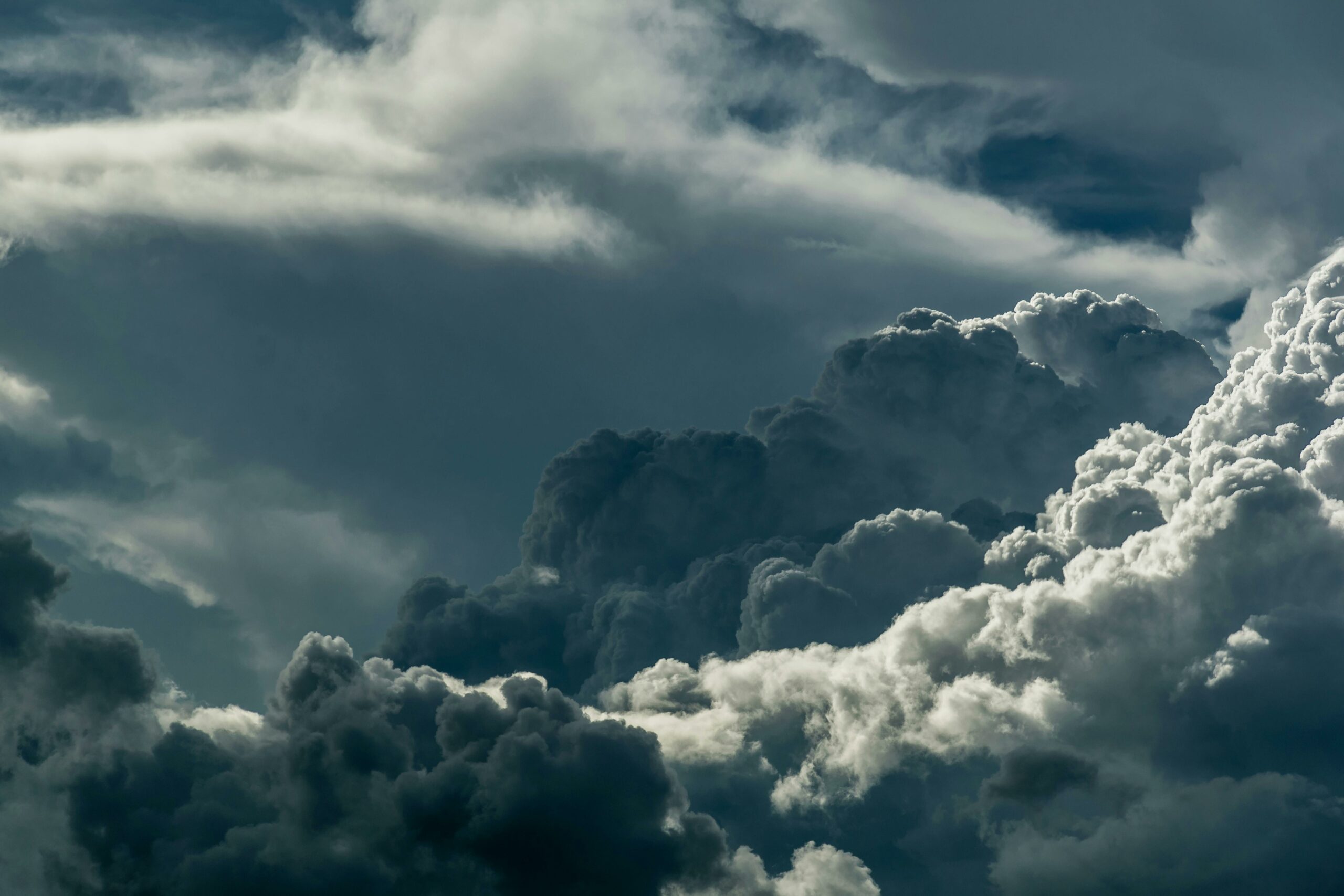 Photo of dark clouds